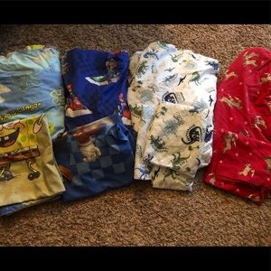 Set of four twin size sheets with one pillow case